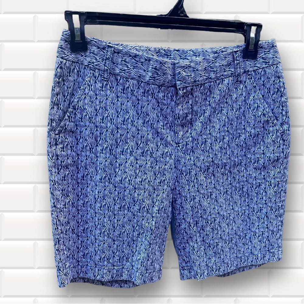 Caslon Bermuda Midrise Chino Shorts Navy & White Diamond Geometric Print Sz 6